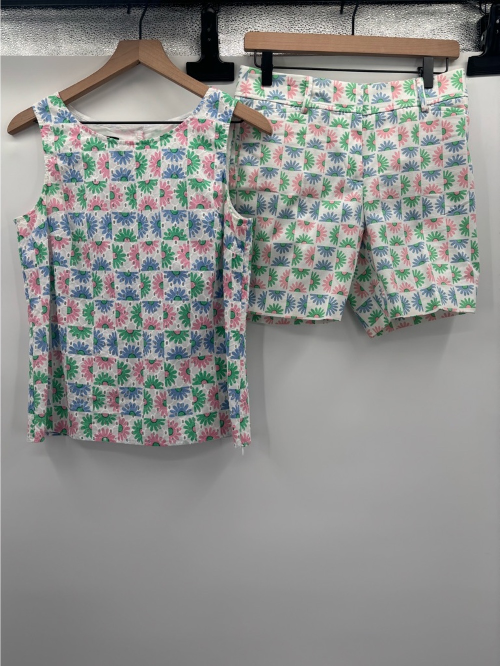 Talbots Women’s Floral Sleeveless Top & Shorts Set - Pink, Green, Blue 2/ Small